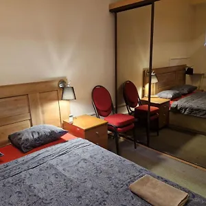 Hostel Przy Metro Wierzbno